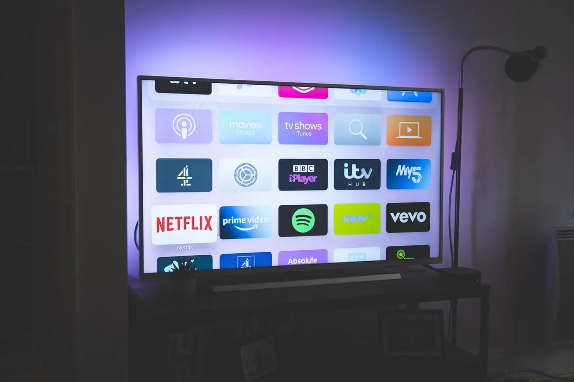 Boghandel Nebu underordnet How to turn on a Samsung TV with Alexa | Tab-TV